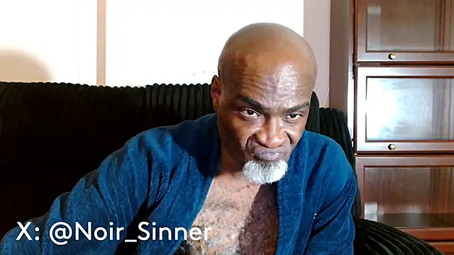 Snapshot of sinnernoir chatting on June 2026 06:03:02 AM sinnernoir online show from June 2026 06:03:02 AM
