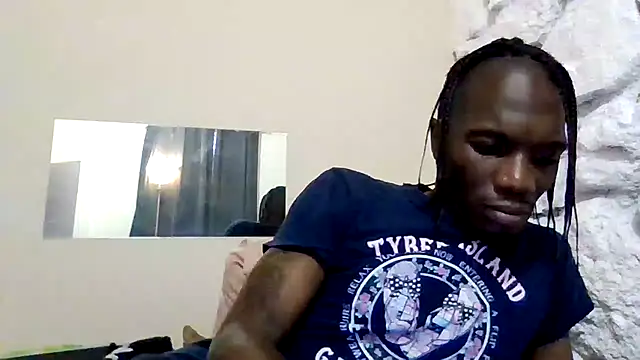 Snapshot of Shawtyblaque21 chatting on August 2026 09:06:01 PM Shawtyblaque21 online show from August 2026 09:06:01 PM
