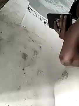 Snapshot of kajalkanojia chatting on January 2025 06:53:02 AM kajalkanojia online show from January 2025 06:53:02 AM