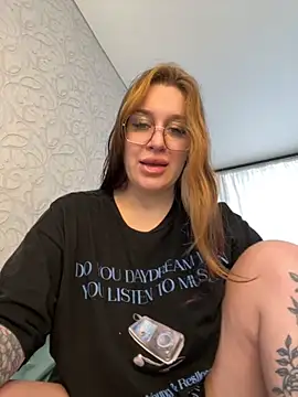 VikiDemi online show from September 2025 06:39:01 AM