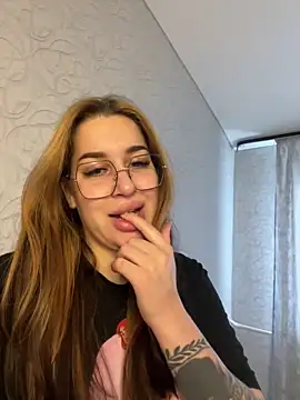 VikiDemi online show from September 2025 10:42:02 AM