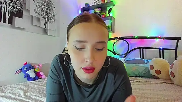 LinaTruly online show from March 2026 09:54:01 PM