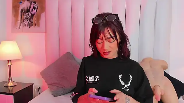 chloe wilson7 online show from April 2026 11:57:02 AM