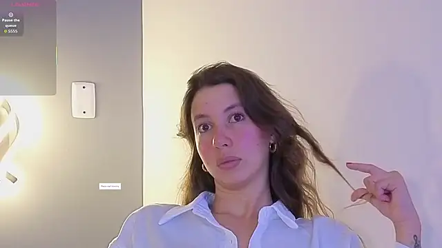 jolie lov online show from February 2026 03:04:02 PM