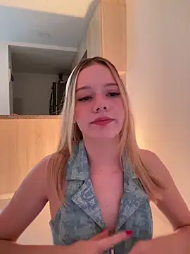 NicoleCut online show from February 2025 10:59:01 AM