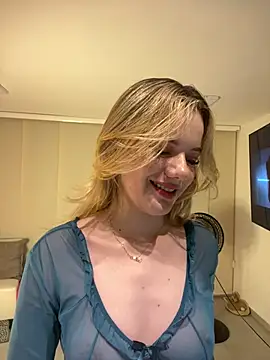 NicoleCut online show from January 2026 10:41:02 AM