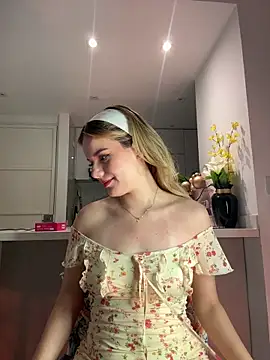 NicoleCut online show from March 2026 11:24:01 PM