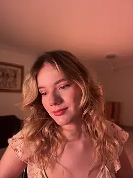 NicoleCut online show from April 2026 09:56:02 AM