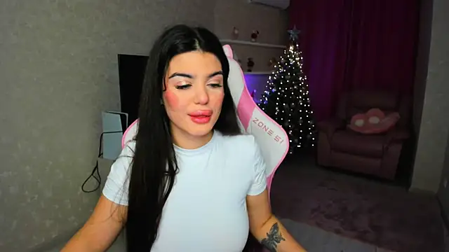 AlluringAriel online show from December 2025 07:30:02 PM