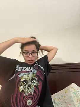 1prettygem online show from December 2024 07:11:02 PM