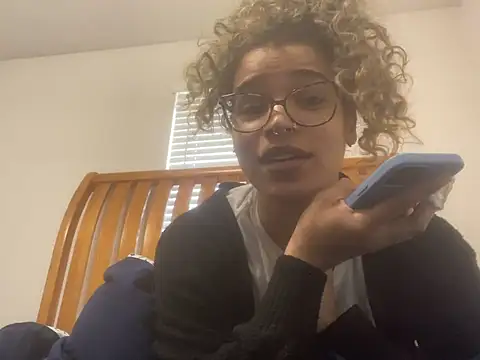 1prettygem online show from January 2025 02:02:02 PM