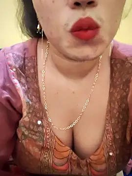 Snapshot of Haniya-143 chatting on September 2025 10:31:01 PM Haniya-143 online show from September 2025 10:31:01 PM
