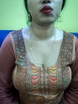Snapshot of Haniya-143 chatting on September 2025 04:45:01 PM Haniya-143 online show from September 2025 04:45:01 PM
