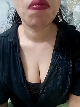 Haniya-143 online show from April 2026 10:18:02 PM