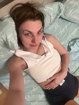 Snapshot of Magic__smile chatting on January 2026 02:48:02 AM Magic smile online show from January 2026 02:48:02 AM