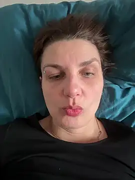 Snapshot of Magic__smile chatting on March 2026 12:31:02 PM Magic smile online show from March 2026 12:31:02 PM