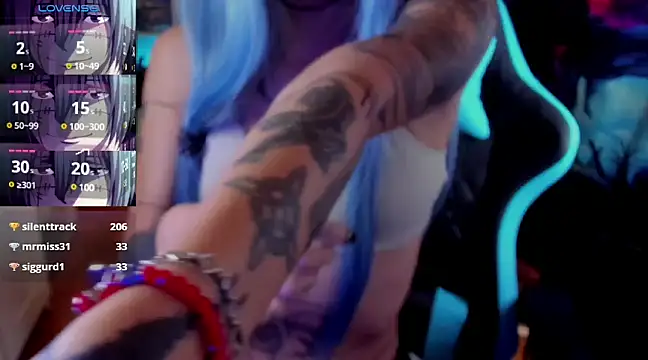 Snapshot of _sakae_ chatting on February 2025 09:44:02 AM  sakae  online show from February 2025 09:44:02 AM