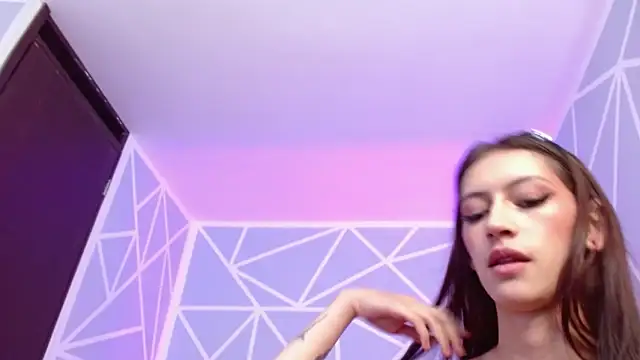 sara17  online show from March 2025 05:57:02 AM