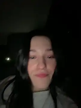 Mia Mia M online show from April 2026 06:54:02 PM