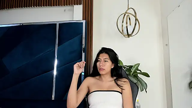 Snapshot of CarlaAlvez chatting on February 2026 02:10:02 PM CarlaAlvez online show from February 2026 02:10:02 PM