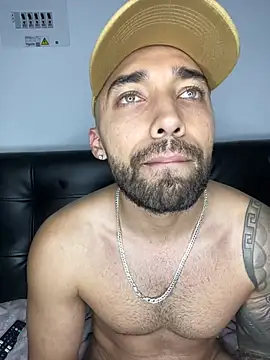 Sweet and caramel online show from February 2025 10:43:01 PM