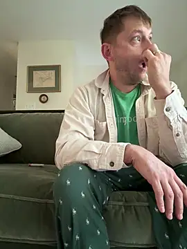 longcurved212121 online show from October 2025 01:45:02 PM