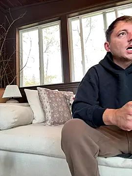 longcurved212121 online show from October 2025 05:02:02 PM