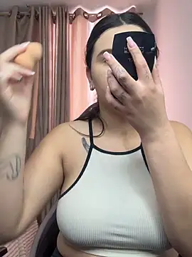 SaraBraun  online show from October 2025 04:33:01 PM