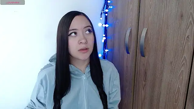 kaena-angels online show from December 2024 07:53:02 PM