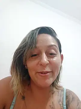 Snapshot of baixinhaloira chatting on January 2025 03:20:01 AM baixinhaloira online show from January 2025 03:20:01 AM