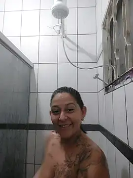 baixinhaloira online show from November 2025 03:06:01 AM