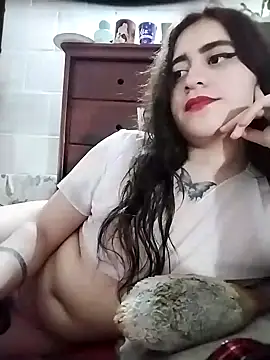 Yaz Moon online show from February 2025 03:48:01 AM