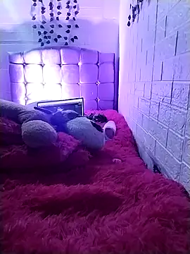 Yaz Moon online show from December 2025 01:35:02 AM