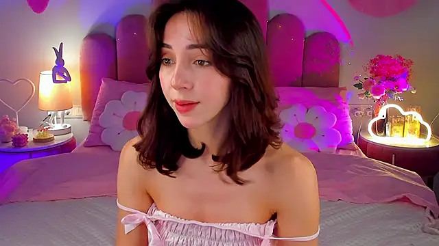 ElsaYoung online show from November 2025 08:18:01 PM