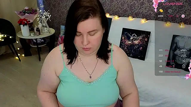 Snapshot of -Lika- chatting on February 2025 08:30:02 AM -Lika- online show from February 2025 08:30:02 AM