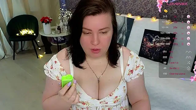 Snapshot of -Lika- chatting on February 2025 06:48:01 AM -Lika- online show from February 2025 06:48:01 AM