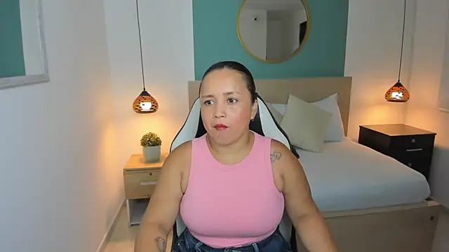 Snapshot of linda_rios_ chatting on January 2025 06:54:02 PM linda rios online show from January 2025 06:54:02 PM