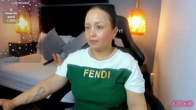 linda rios  online show from May 2026 08:59:02 PM
