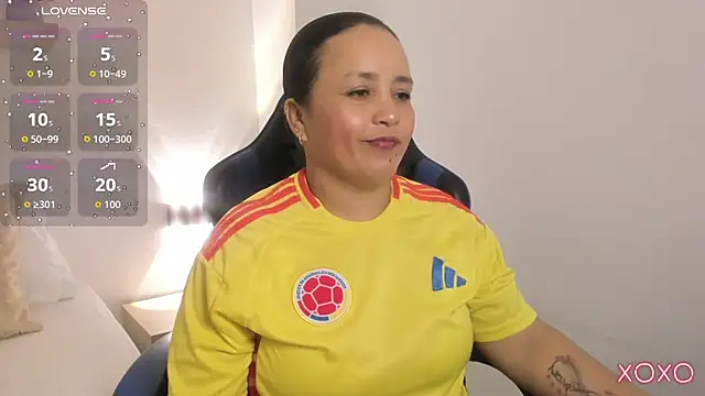 Snapshot of linda_rios_ chatting on July 2026 08:04:02 PM linda rios online show from July 2026 08:04:02 PM