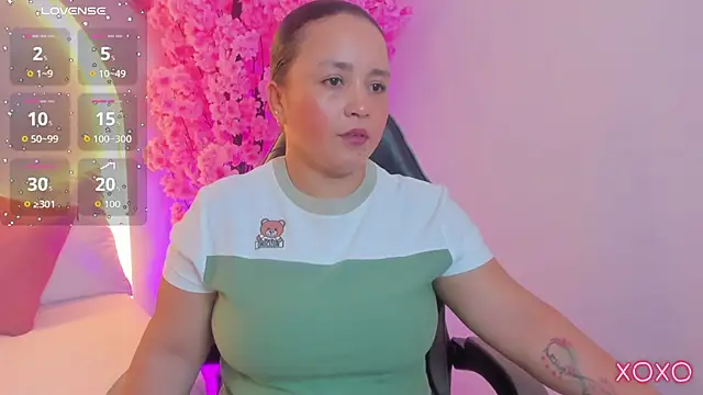 Snapshot of linda_rios_ chatting on July 2026 08:12:02 PM linda rios online show from July 2026 08:12:02 PM