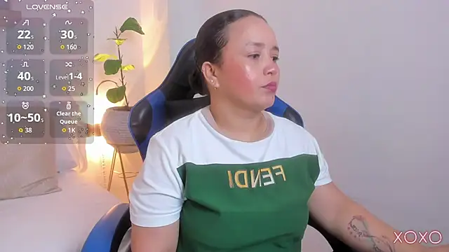 Snapshot of linda_rios_ chatting on July 2026 08:07:02 PM linda rios online show from July 2026 08:07:02 PM