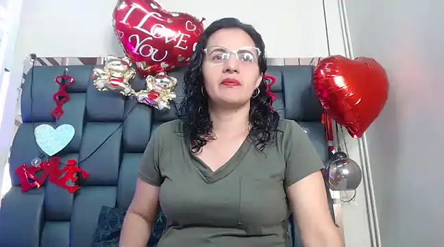 Snapshot of africa_holmes chatting on February 2025 01:40:01 AM africa holmes online show from February 2025 01:40:01 AM