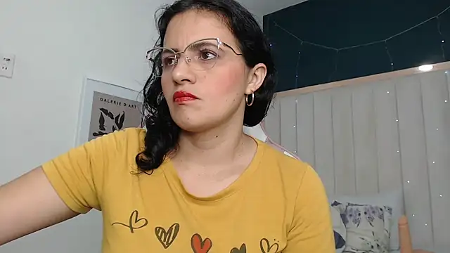 Snapshot of africa_holmes chatting on March 2025 01:45:02 AM africa holmes online show from March 2025 01:45:02 AM