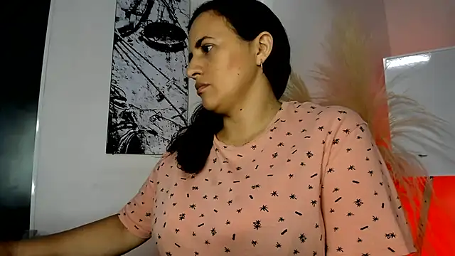 africa holmes online show from June 2026 02:45:02 AM