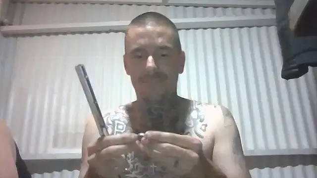 Snapshot of DaddyDifferent chatting on April 2026 10:29:01 AM DaddyDifferent online show from April 2026 10:29:01 AM