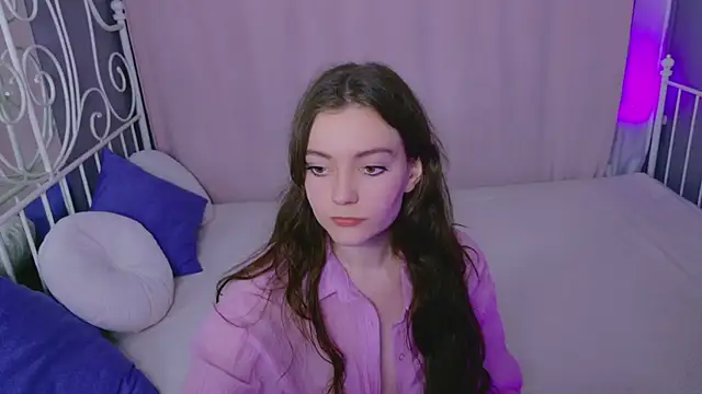 Lana  Cute  online show from June 2026 03:05:02 PM