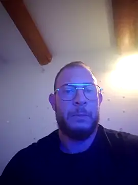 Snapshot of jourdinio13 chatting on October 2025 05:11:01 PM jourdinio13 online show from October 2025 05:11:01 PM