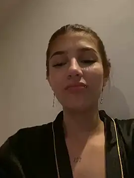 Snapshot of thamygomezz chatting on February 2025 04:35:02 AM thamygomezz online show from February 2025 04:35:02 AM