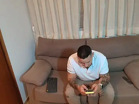 Snapshot of Geishastudios chatting on October 2025 09:26:02 PM Geishastudios online show from October 2025 09:26:02 PM