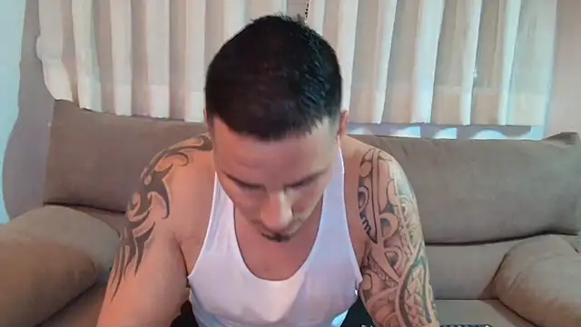 Snapshot of Geishastudios chatting on December 2025 04:01:02 PM Geishastudios online show from December 2025 04:01:02 PM